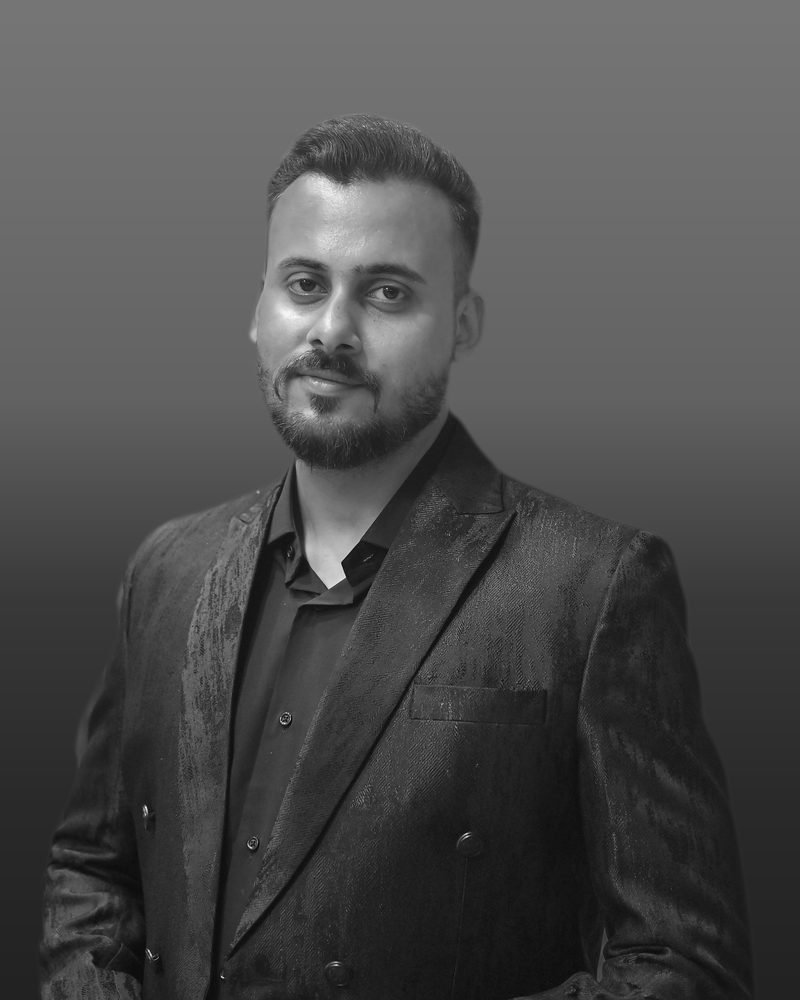 Portrait of Muzzamil Ahmed Qureshi, Founder & CTO at WebsAura